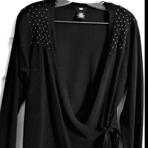 Vintage Crossover Sweater - Picture 1 of 9